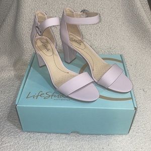 Lifestride Soft System “Averly” Color: Lilac Smooth Size: 9.5